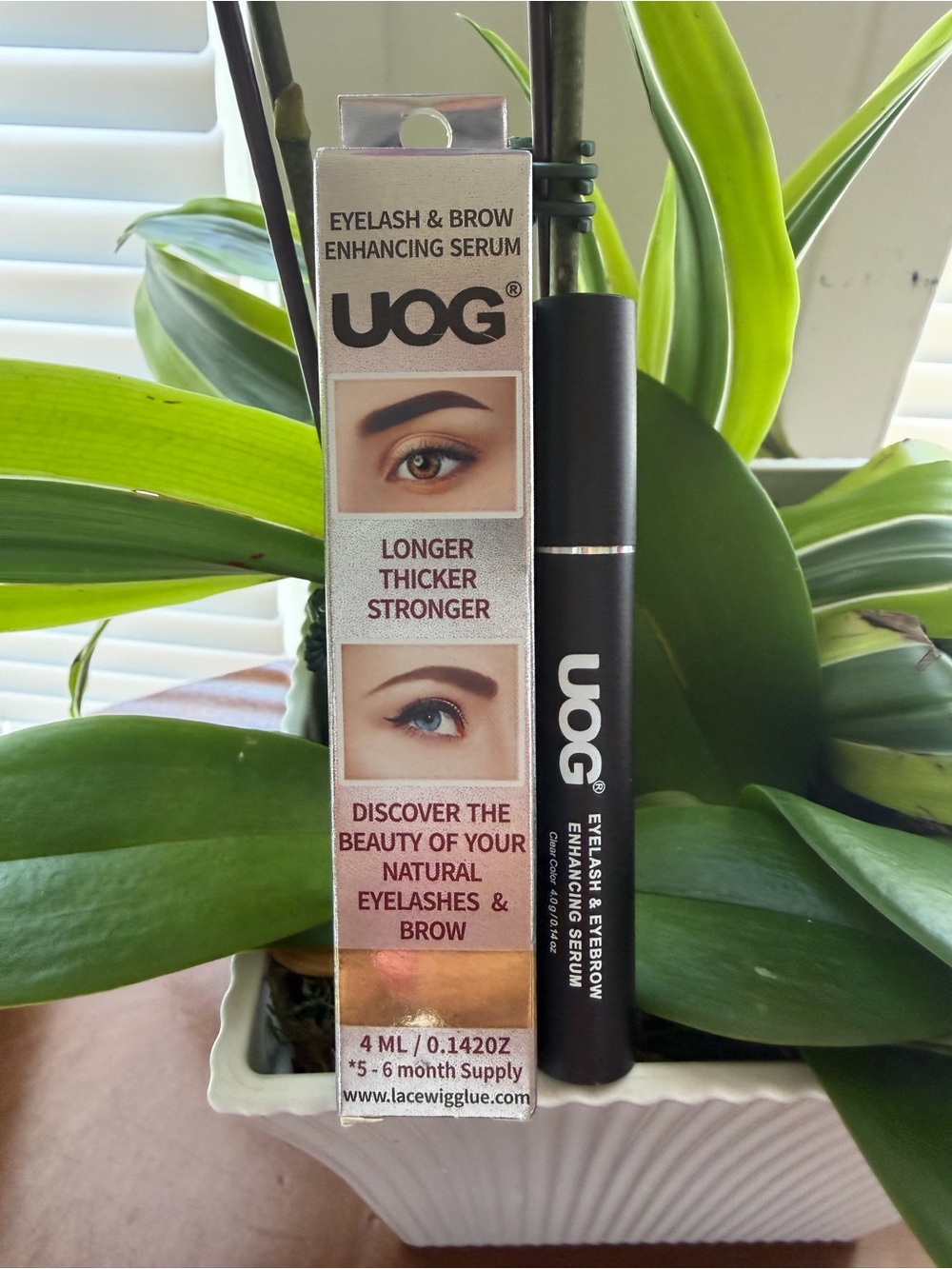 UOG,Outfitters Eyelash & Brow Enhancing 142, fl oz Serum — Black
